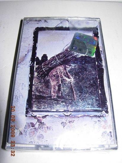 LED ZEPELLIN 4 (MALAYSIA CASSETTE)