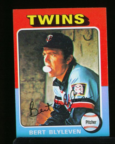 1975 TOPPS MINI #30 BERT BLYLEVEN TWINS NM