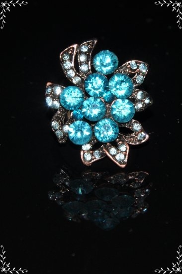 Maple leaves blue crystal ring R1243