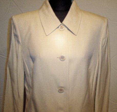 Skirt Suit by Le Suit Size 16