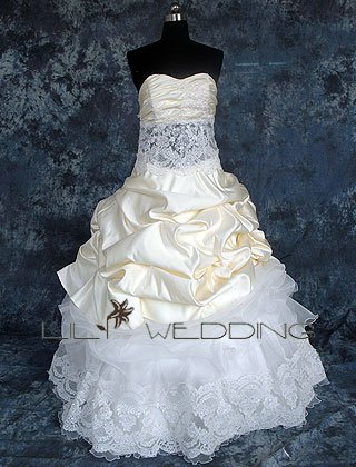 Ballgown Sweetheart Neckline Bridal Dress - Style LWD0069