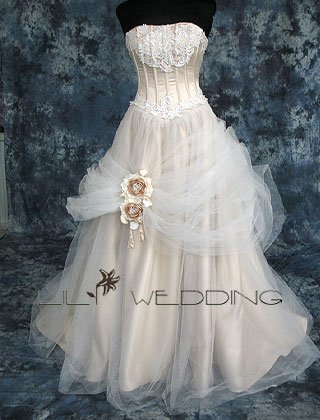 Ball Gown Basque Waist Wedding Dress - Style LWD0109