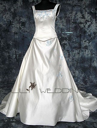 Scoop Neckline Wedding Dress - Style LWD0145