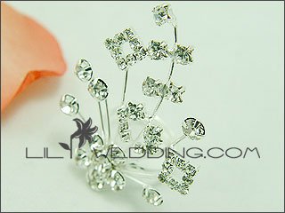 Floral Rhinestone Ring