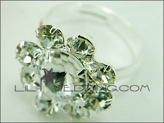 Flower Rhinestone Ring