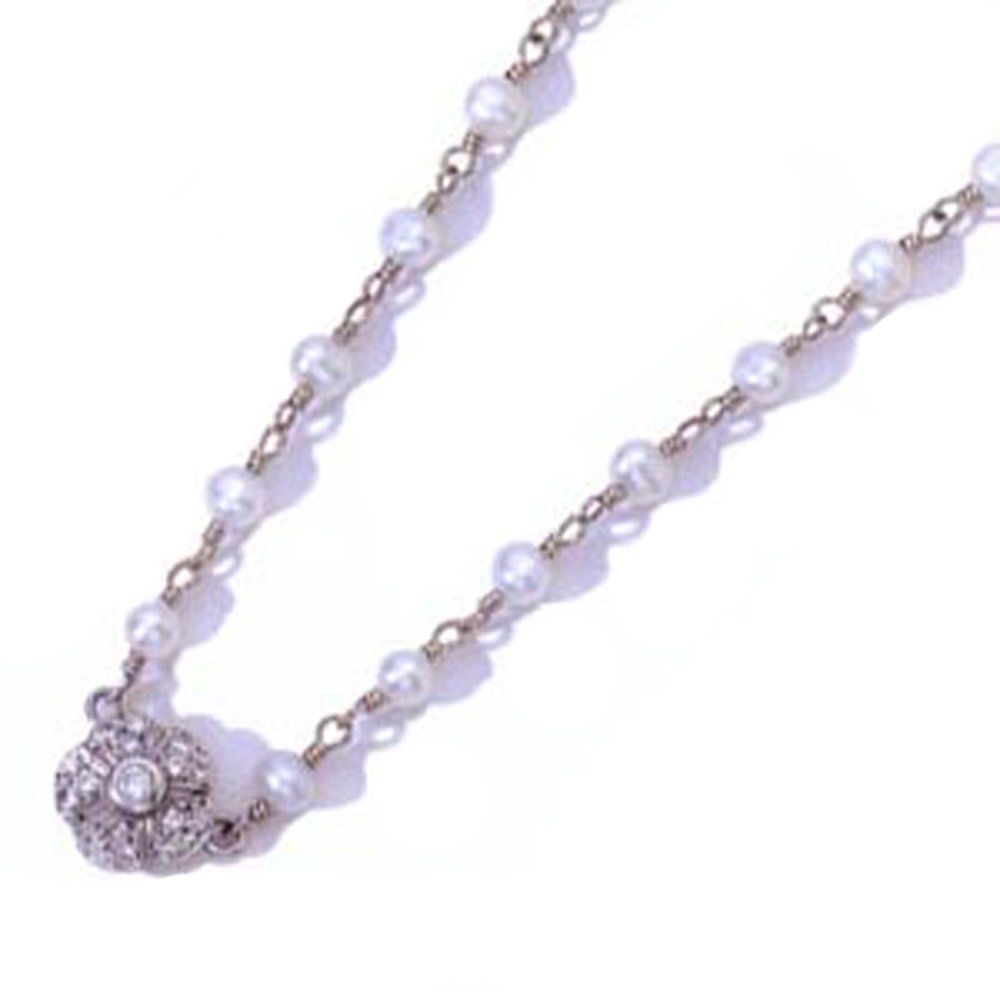 14k Diamond Small Daisy Pearl Necklace (0.11 ct. tw.)