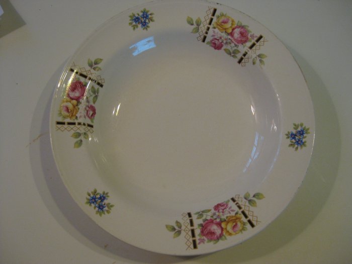 Cunningham & Pickett low, wide brimmed soup bowls