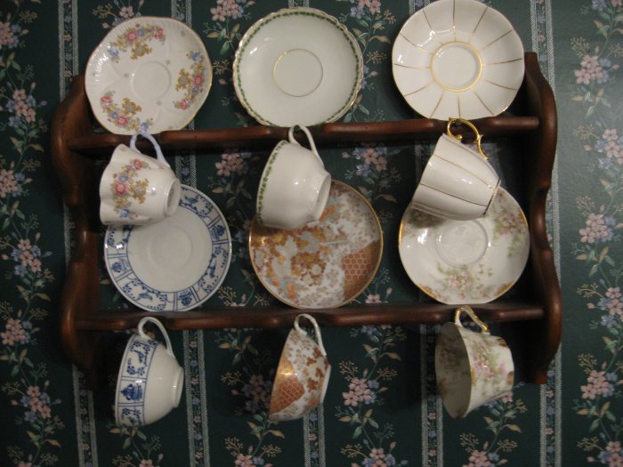 Pine Teacup Holder