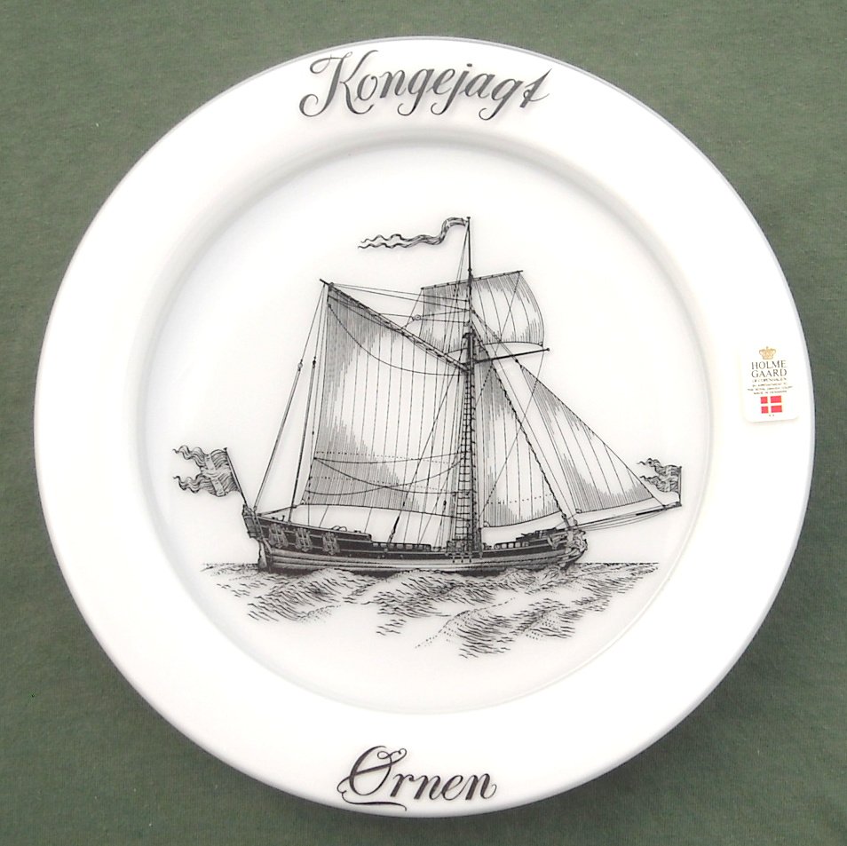 Holmegaard Copenhagen Kings Yacht Eagle Milk Glass Ships Plate 1977