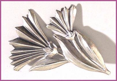 1950s Signed Sterling Vintage JewelArt Daisy Brooch - Free USA Shipping