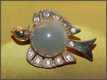 Frosted Lucite Bird Jelly Belly Brooch - Free USA Shipping