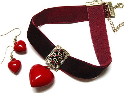 Adorable Retro Hippie Velvet Red Choker Red Hearts & Earrings Jewelry Set - FREE SHIPPING