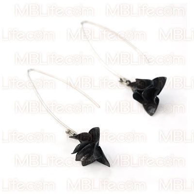 Mystery Black Lily 925 Silver Romantic Floral Earrings