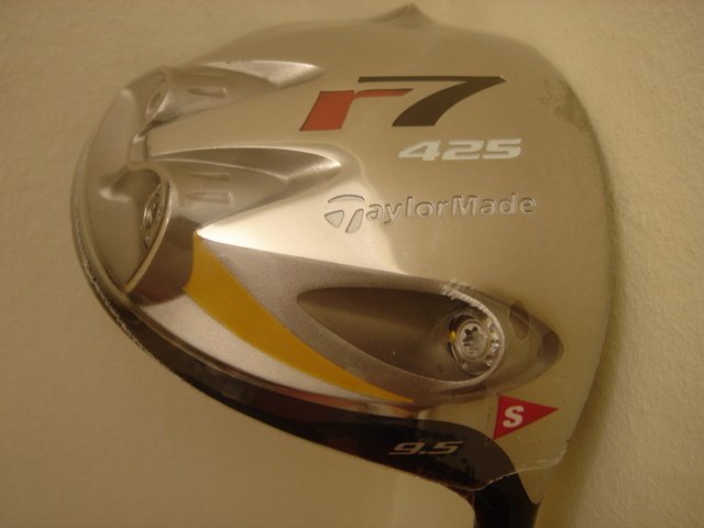 Tylormade r7 425 tp driver- tour only shaft.