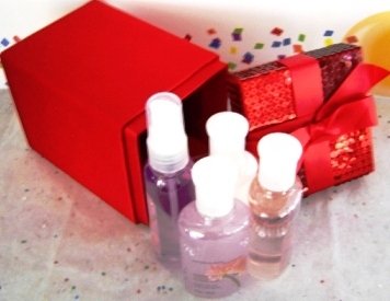 BATH & BODY WORKS MINI 4 PC 2 OZ SWEET PEA BATH GIFT SET