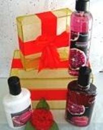 BATH & BODY WORKS MIDNIGHT POMEGRANTE 3 PC BATH SET