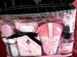 THINK PINK TEEN 4 PC BATH SET W/ TRAVEL BAG