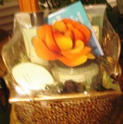 OLIVE LEMON GRAS & SAGE 7 PC BATH SET IN WOVEN BASKET
