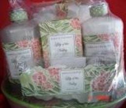 LILY OF THE VALLEY 5 PC BATH SET W/ FLORA CERAMIC BOWL