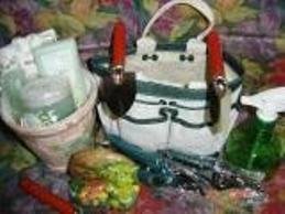 PLANTERS GARDEN & HAND CARE 9 PC GIFT SET WITH TOTE