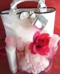 TROPICAL BURST EXOTIC ORCHID 4 PC BATH SET WITH TOTE