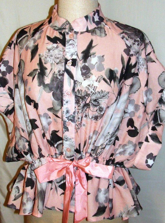 CQBYCQ PINK FLORAL TIE-WAIST TOP SIZE SM, MED