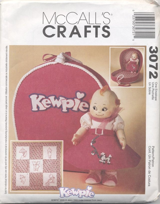 Kewpie Doll Clothes, plus wall-hanging and carrying case McCalls Craft 3072 NEW