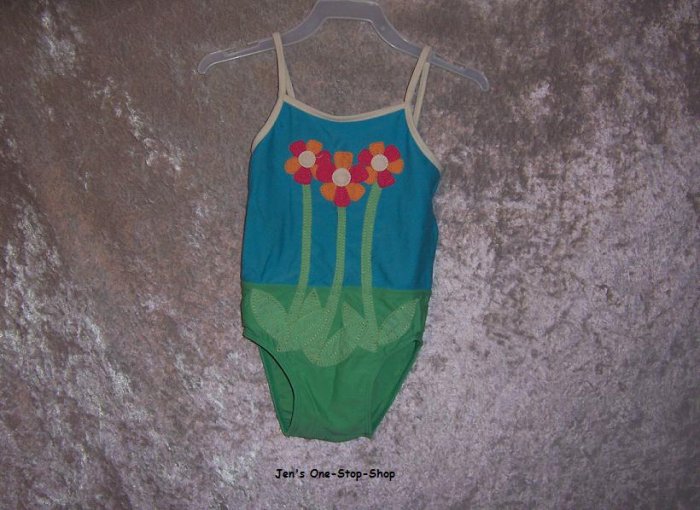 Girls 12-18 month Old Navy one piece swimsuit w/flowers on it