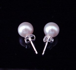 8mm genuine white fresh pearl earring $10