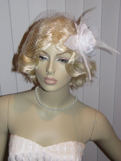White feather fascinator