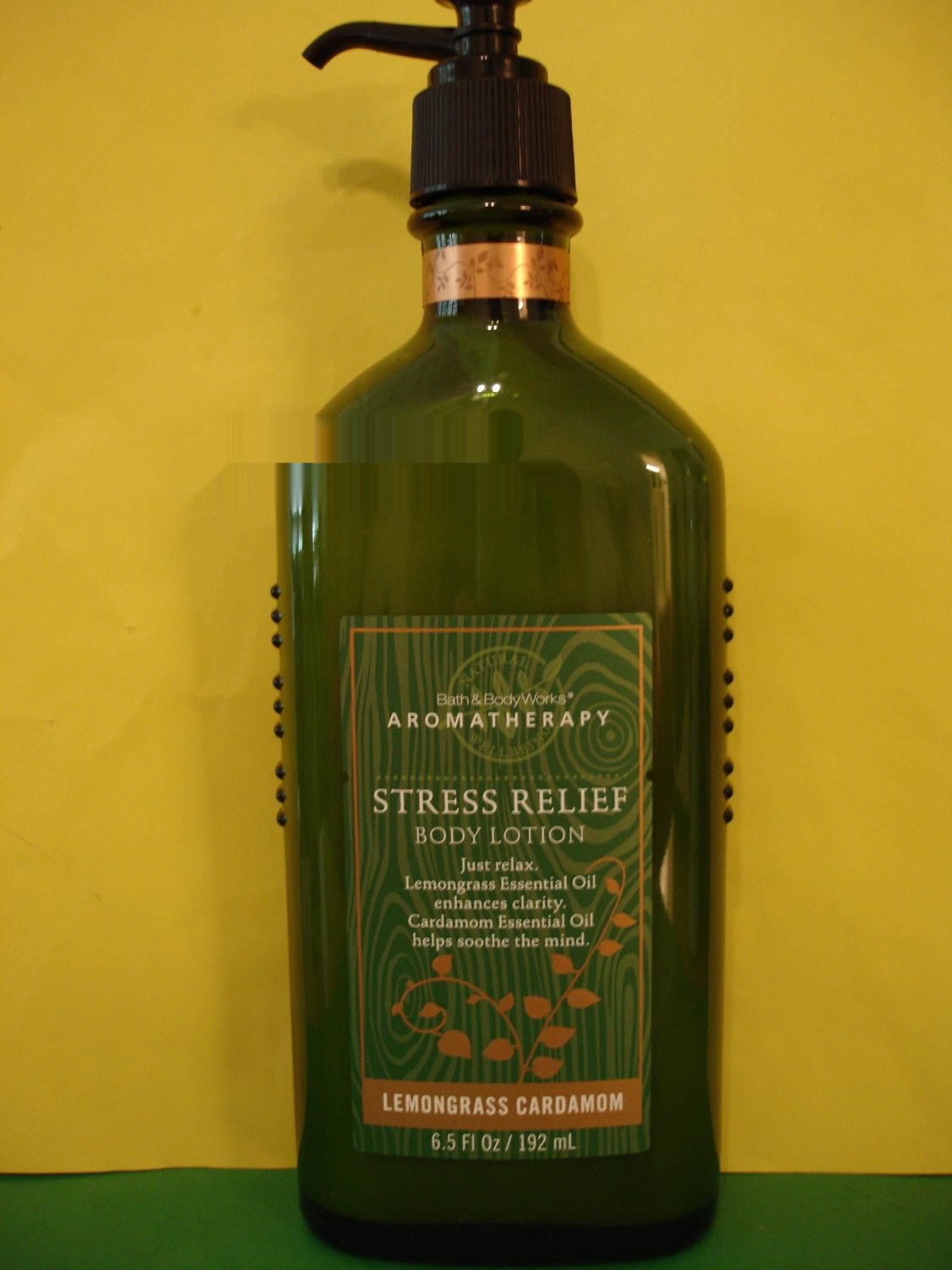 Bath & Body Works Aromatherapy Lemongrass Cardamom Lotion Large Full Size