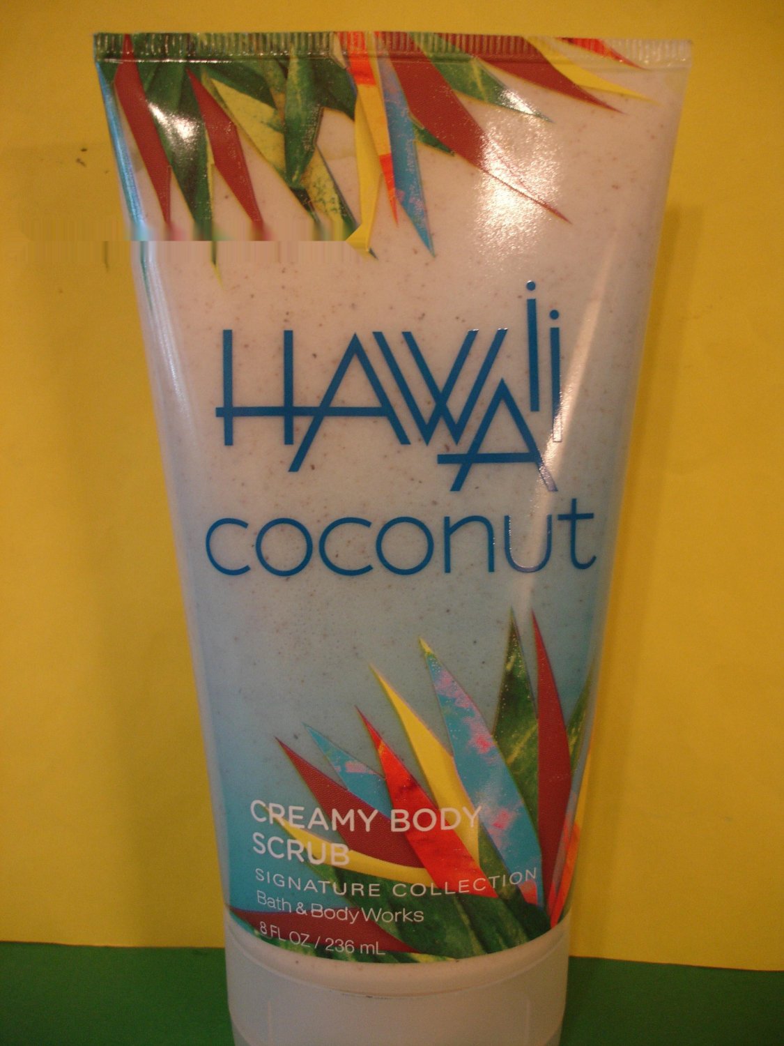 Bath & Body Works Hawaii Coconut Creamy Body Scrub Large Full Size