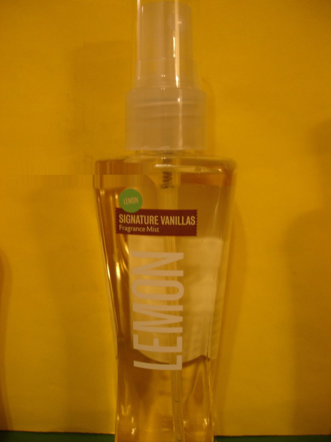 Bath and Body Works Lemon Vanilla Splash Fragrance Mist 3 oz
