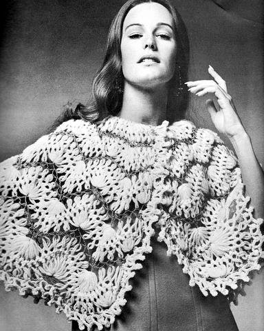 Romantic Cape Pattern in Hairpin Lace Vintage 725006