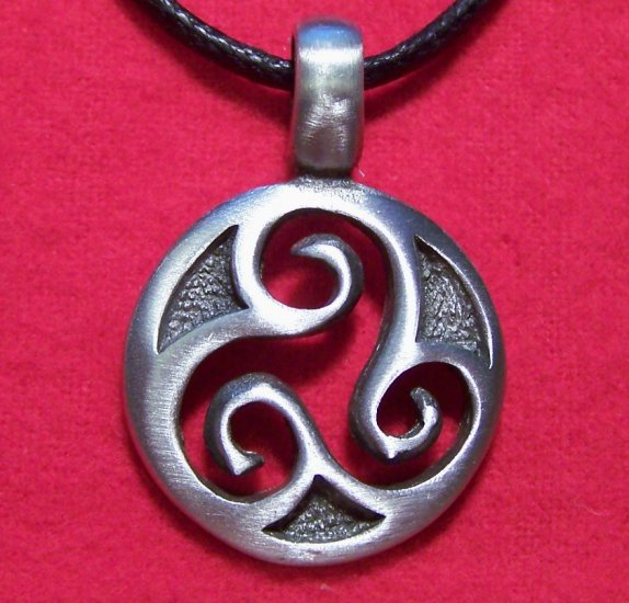 Pewter Celtic Round Triple Swirl Wave Pendant Necklace