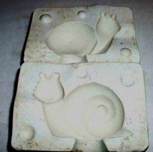 SMALL CERAMIC MOLD ~ SNAIL ~ DECORATIONS