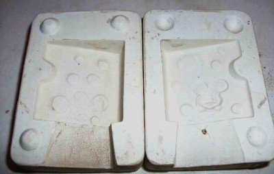 SMALL CERAMIC MOLD ~CHEESE MOUSE~ DECORATIONS