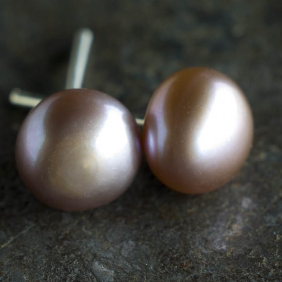 6-7mm Natural Freshwater Pearl Stud Earrings, Lavender