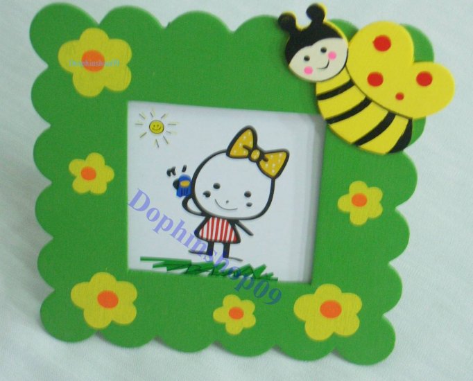 Wooden Green Flower and Bee Photo Frame