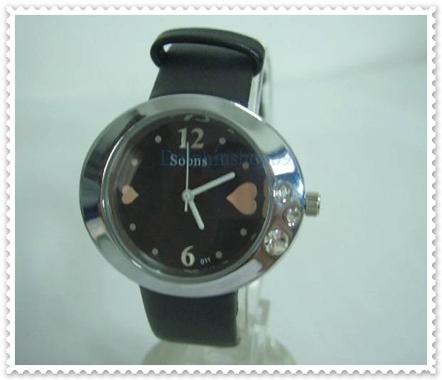 Black Leather Oval Case Heart Quartz Wrist Watch w/ Battery