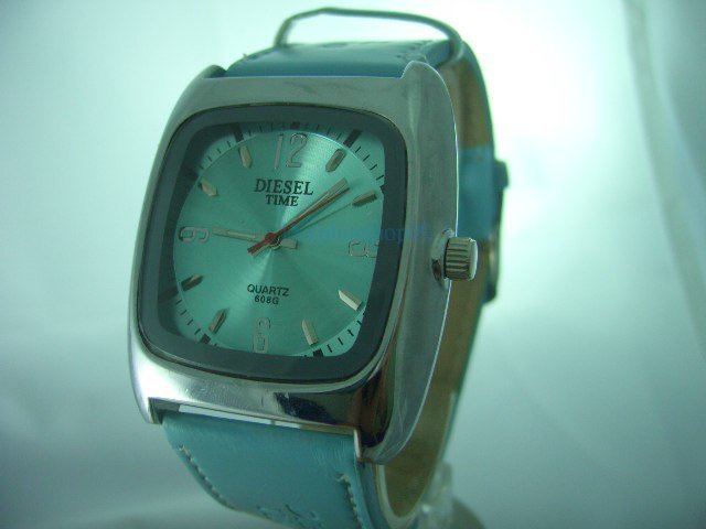 Blue Square Case Leather Band Quartz Wrist Watch w/ Battery 4cm x 4cm