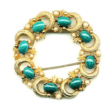 Round Goldtone Brooch with Turquoise Stones