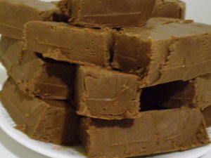OLD FASHIONED HOMEMADE CHOCOLATE FUDGE - ONE POUND