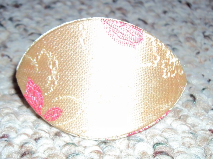 Chinese pop open boxes