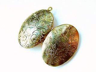 Flower locket