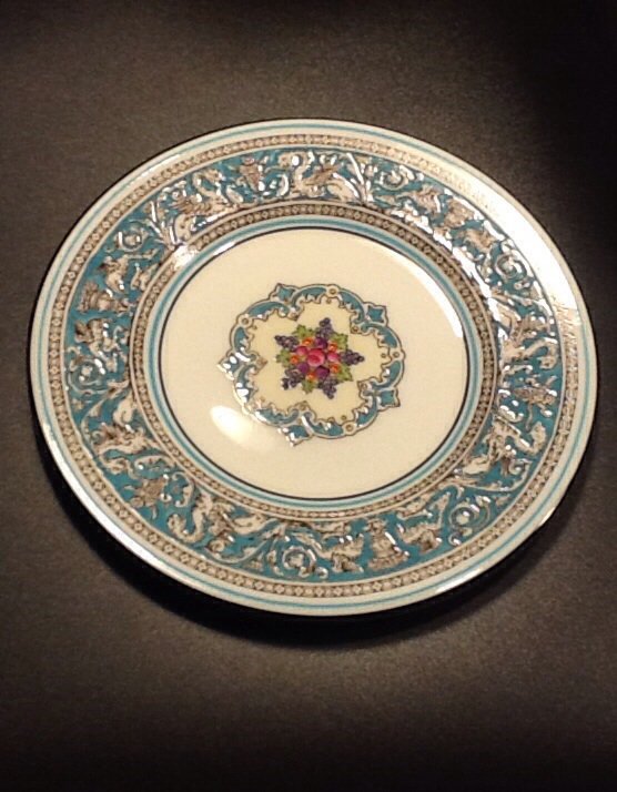 Wedgwood Fine Bone China 6 Inch Bread Plate, Florentine Pattern