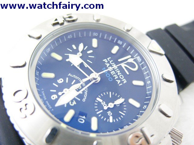 Panerai (PAM 00187) Mens Luminor Submersible Chrono PAN-71