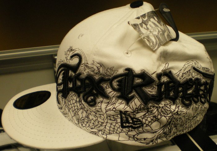 Fox Snap Dragon New Era 59/Fifty Wht/Blk New w/ Tags!