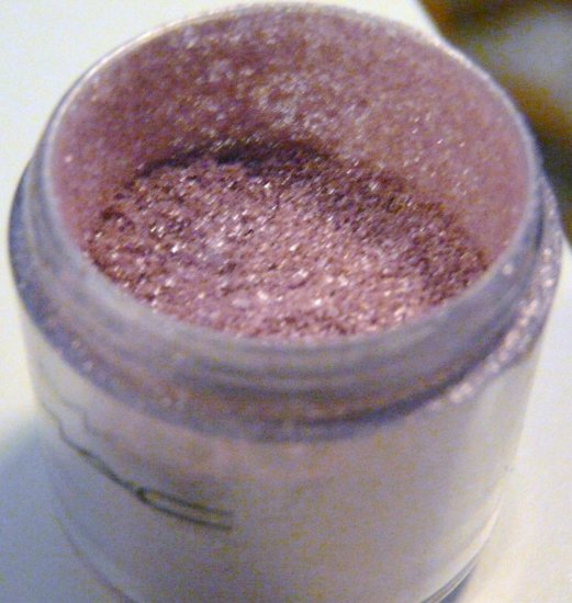 MAC Pigment 'Milk'