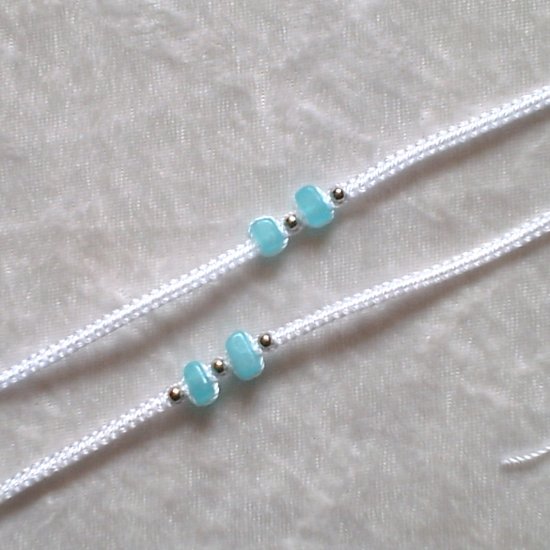 HANDMADE PERUVIAN BEADED FRIENDSHIP BRACELET ~ White with Aqua Cascajo Nuggets ~jewelry
